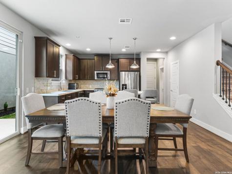 206 Ridgecrest Drive #16 San Antonio TX 78209