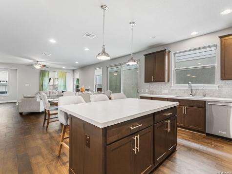 206 Ridgecrest Drive #16 San Antonio TX 78209