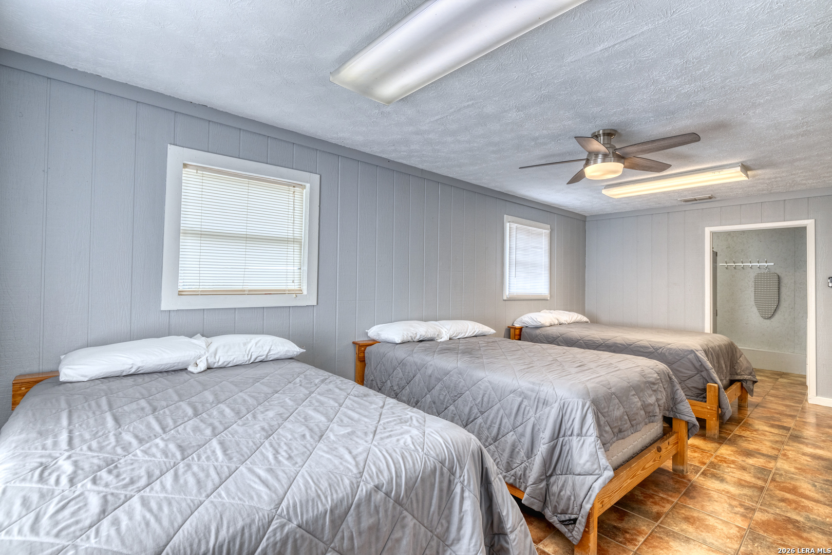 100 Pineview Concan TX 78838