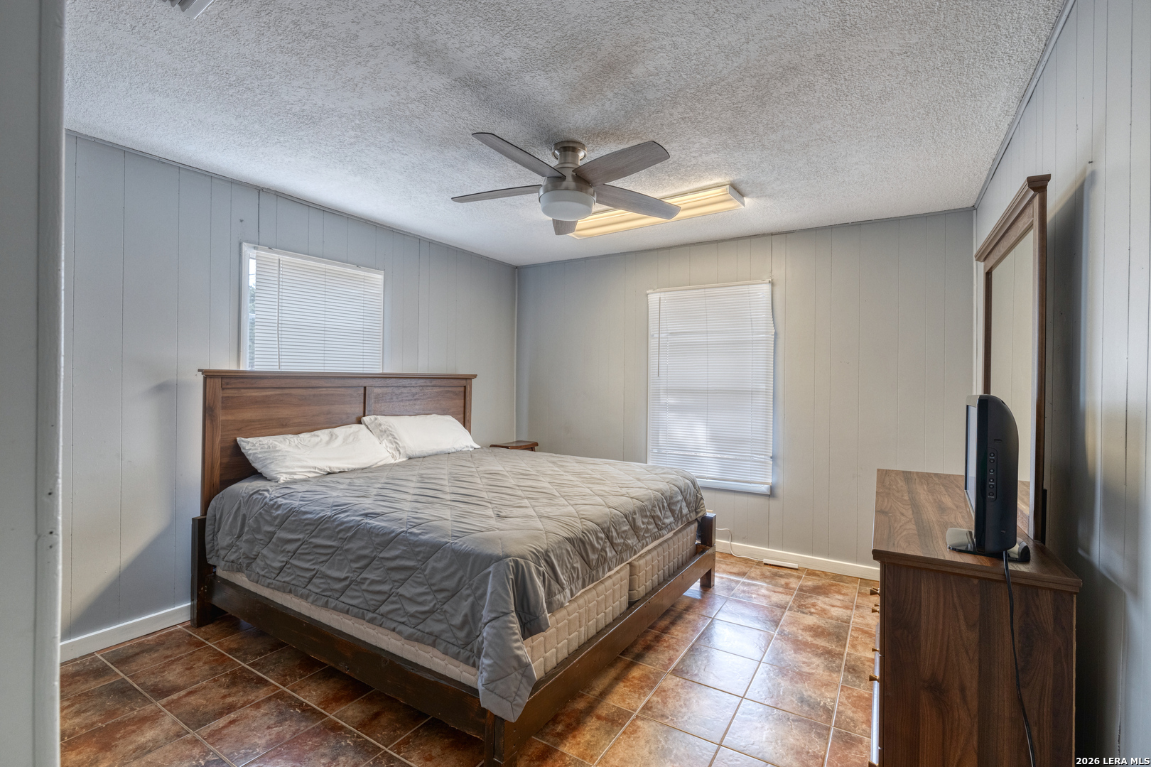 100 Pineview Concan TX 78838