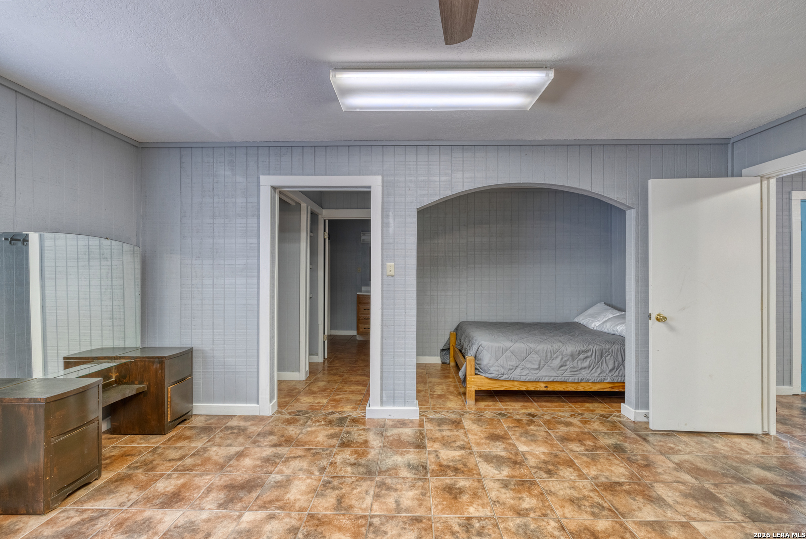 100 Pineview Concan TX 78838