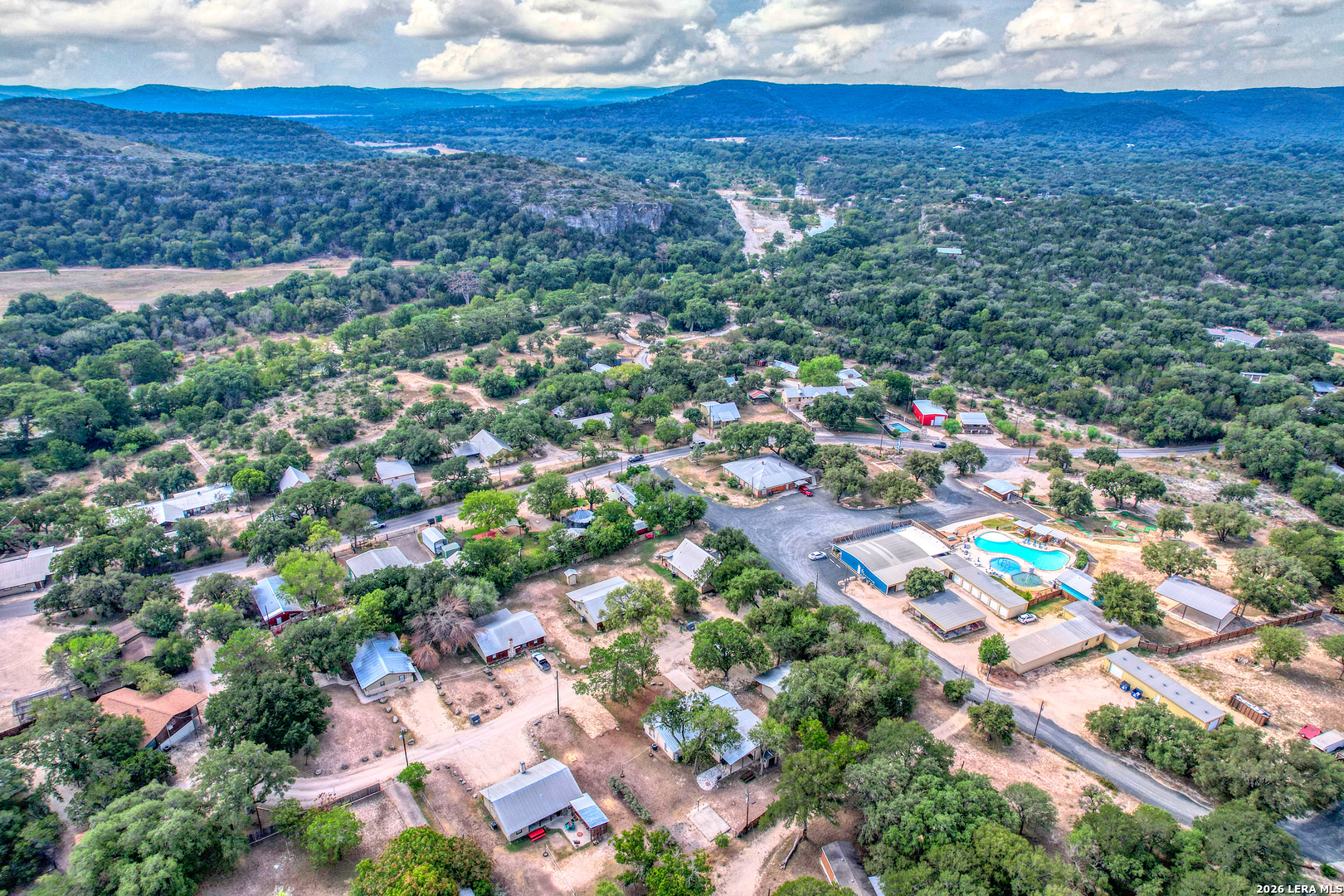 100 Pineview Concan TX 78838