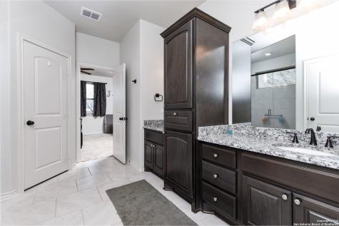 8400 West Fm 140 Charlotte TX 78011
