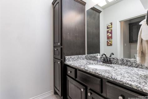 8400 West Fm 140 Charlotte TX 78011