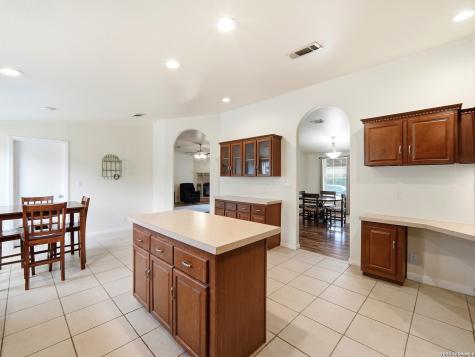6267 County Road 251 Hondo TX 78861