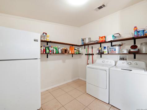6267 County Road 251 Hondo TX 78861