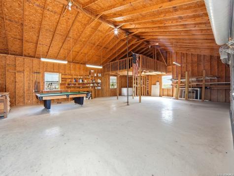 6267 County Road 251 Hondo TX 78861