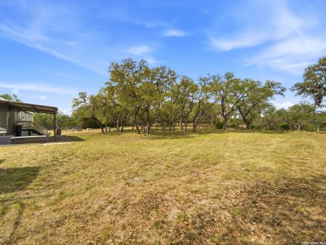 6267 County Road 251 Hondo TX 78861