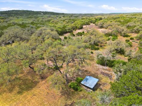 6267 County Road 251 Hondo TX 78861