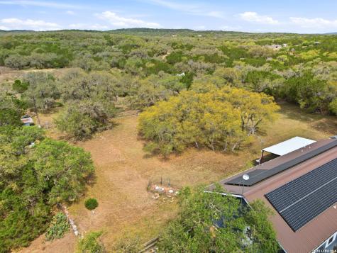 6267 County Road 251 Hondo TX 78861