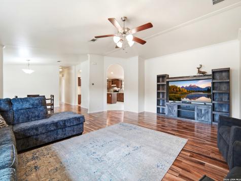 6267 County Road 251 Hondo TX 78861