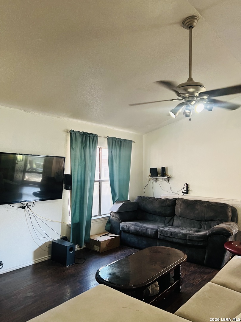 9827 Autumn Silver San Antonio TX 78254