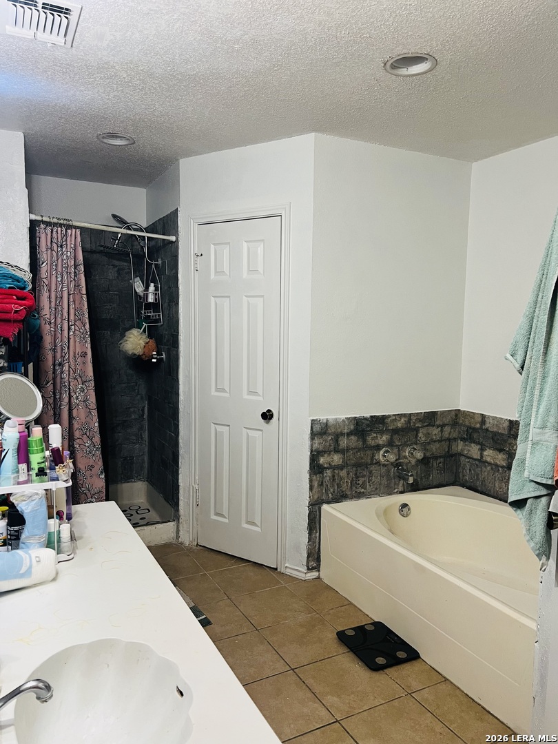 9827 Autumn Silver San Antonio TX 78254