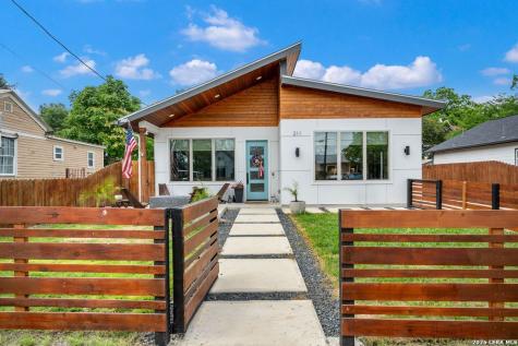 211 W Lubbock Street San Antonio TX 78204