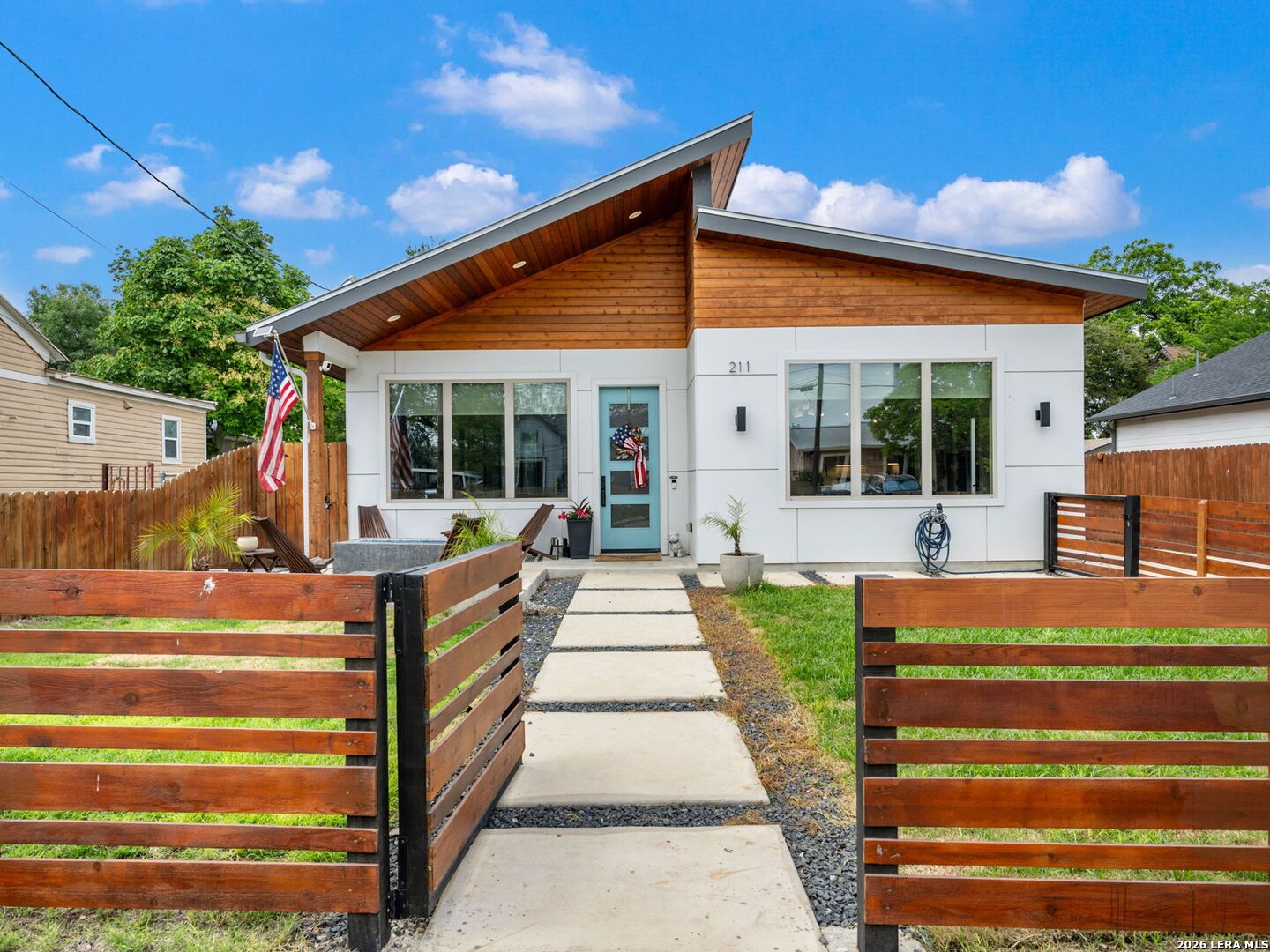 211 W Lubbock Street San Antonio TX 78204