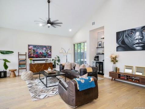 211 W Lubbock Street San Antonio TX 78204