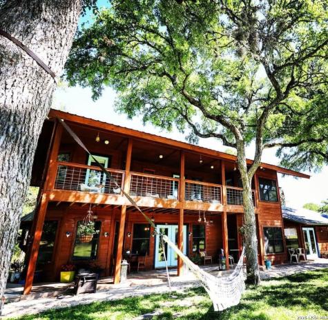 810 Oakwood San Marcos TX 78666