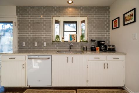 810 Oakwood San Marcos TX 78666