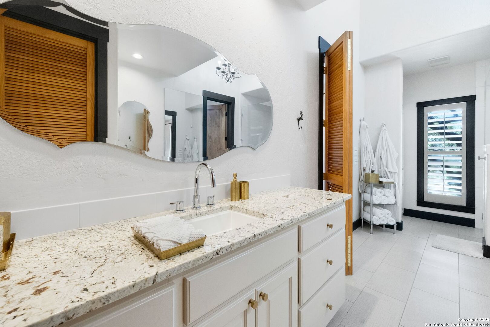 27170 Toutant Beauregard Boerne TX 78006