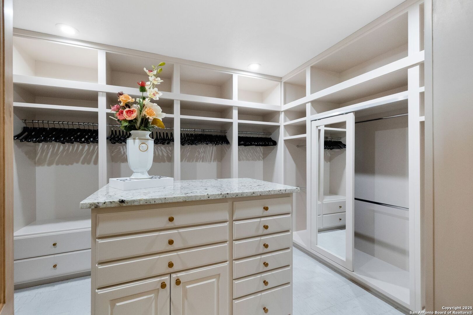 27170 Toutant Beauregard Boerne TX 78006