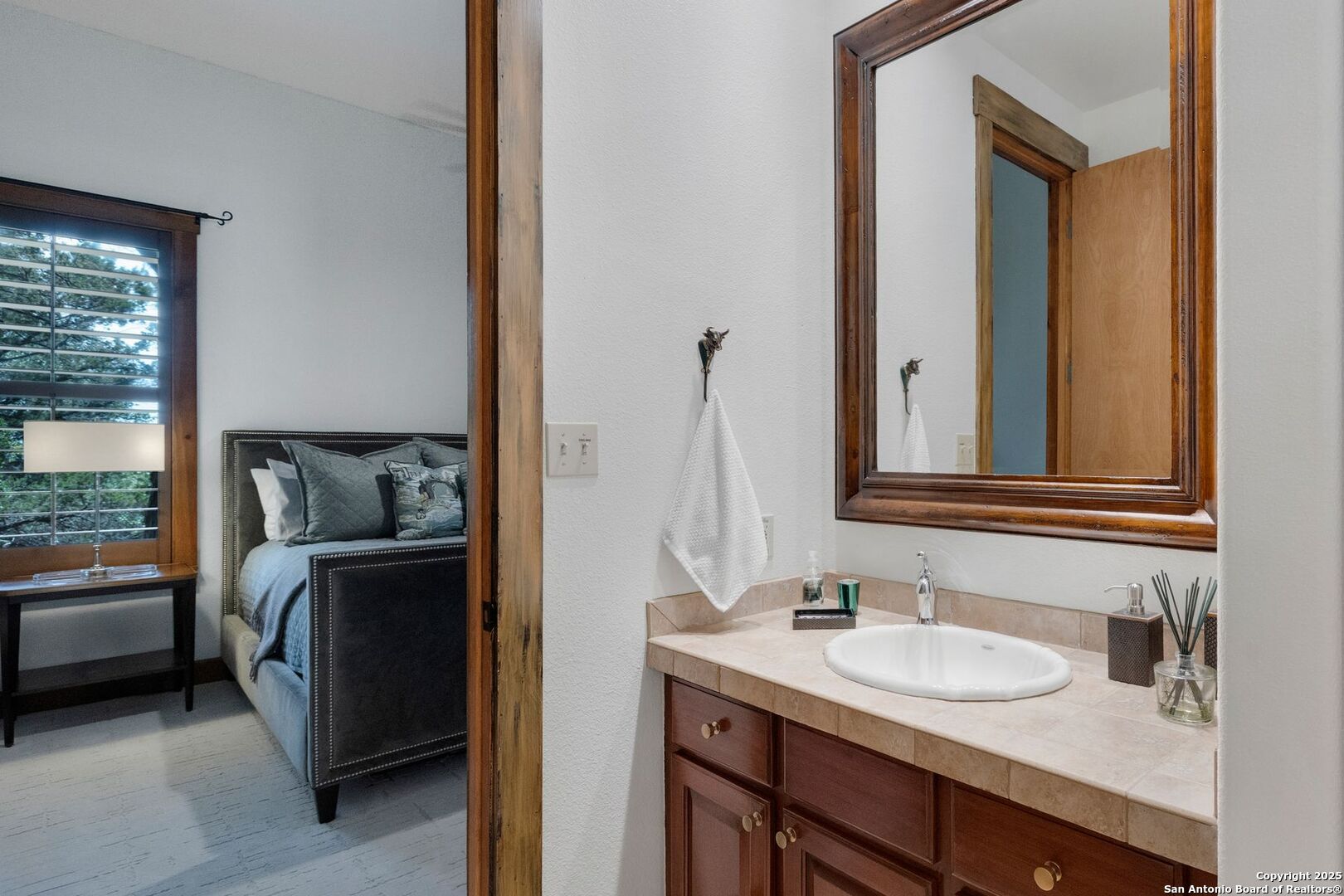 27170 Toutant Beauregard Boerne TX 78006