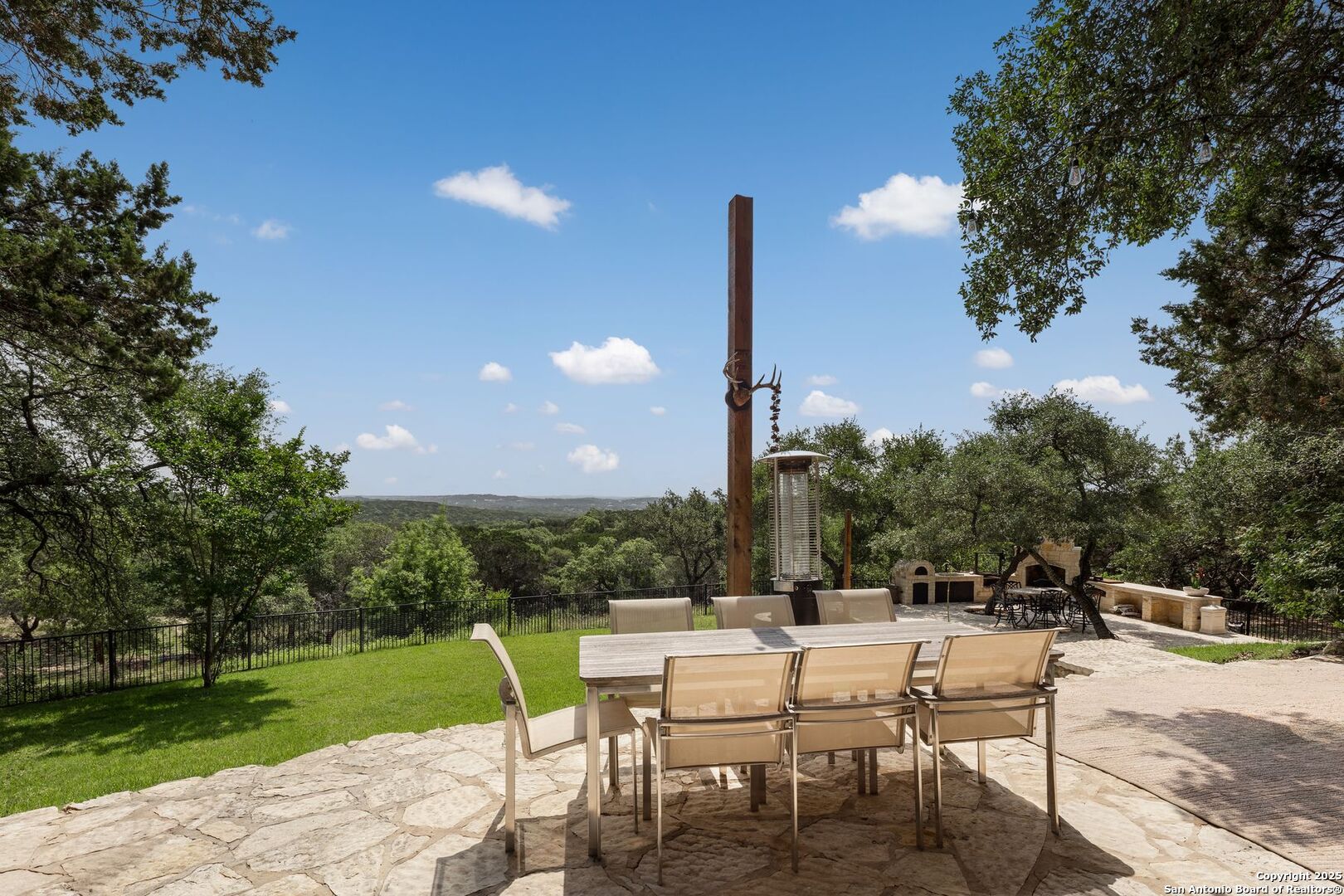 27170 Toutant Beauregard Boerne TX 78006