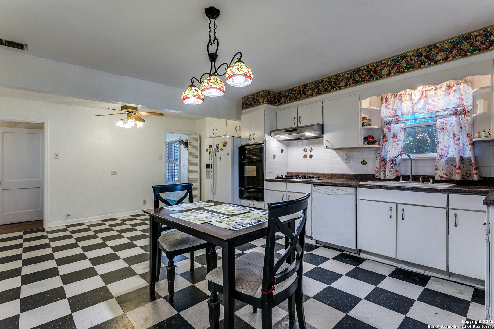 2643 W Craig Place San Antonio TX 78228