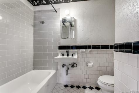 2643 W Craig Place San Antonio TX 78228