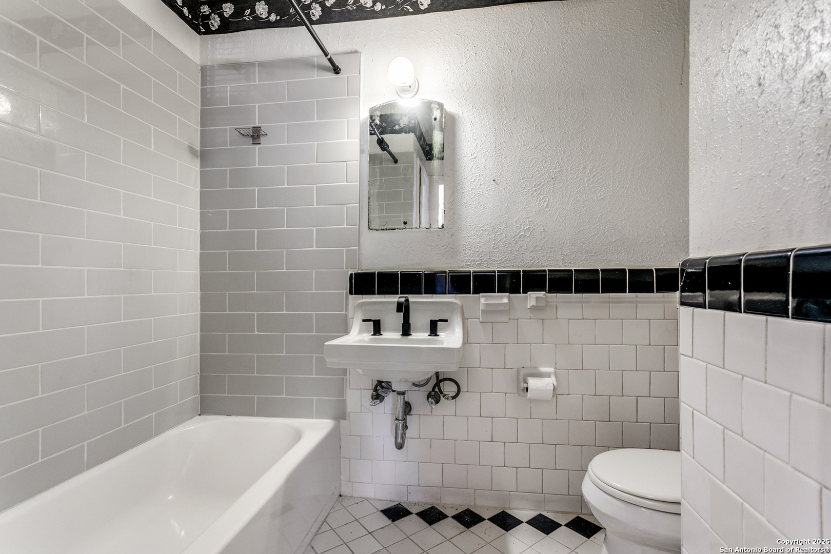 2643 W Craig Place San Antonio TX 78228
