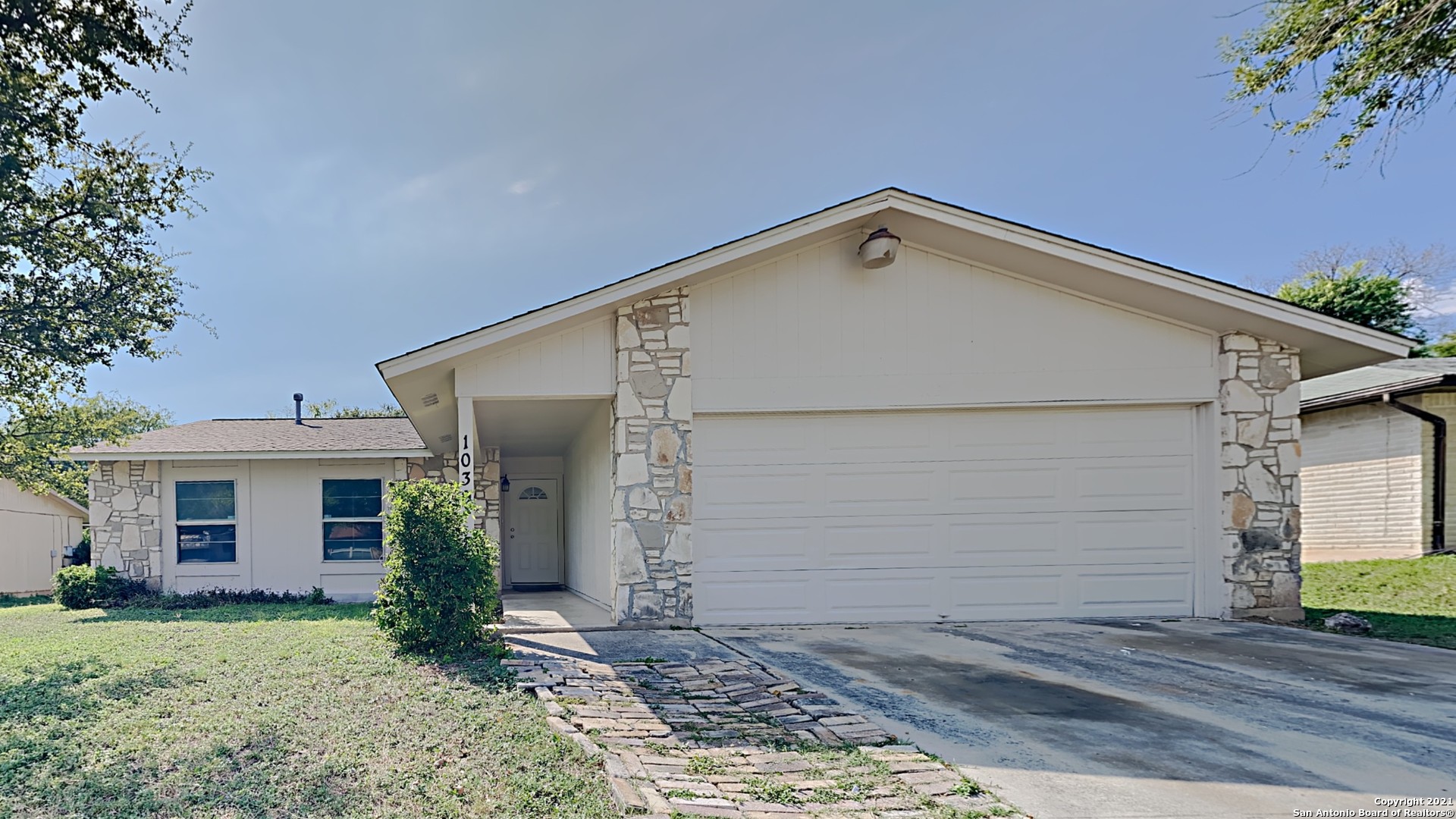 1039 Bridle Forest San Antonio TX 78245