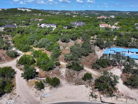 23422 Tres Arroyos San Antonio TX 78006