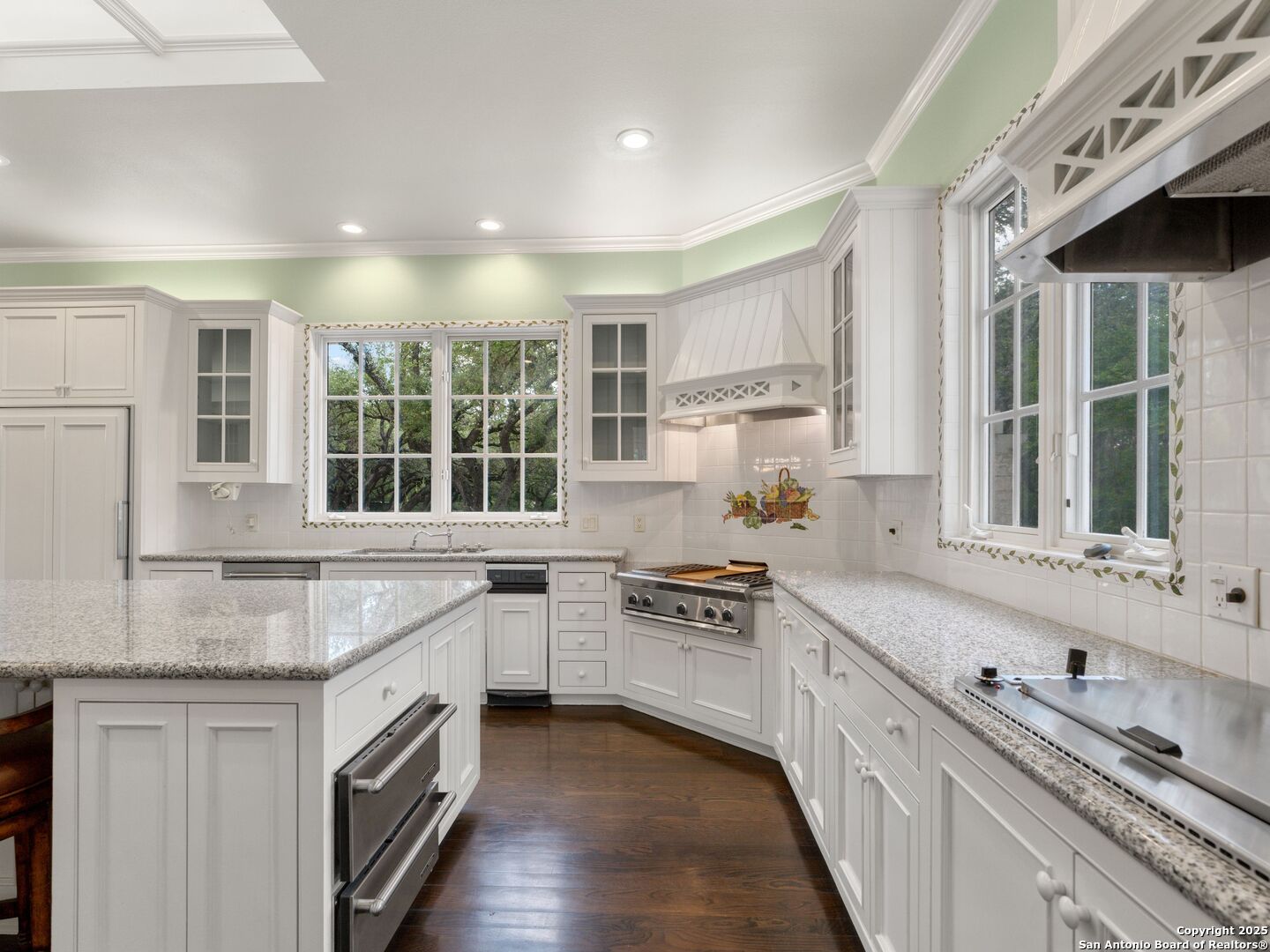 100 Tomahawk Trail San Antonio TX 78232