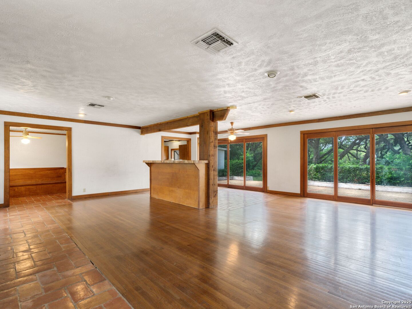 100 Tomahawk Trail San Antonio TX 78232