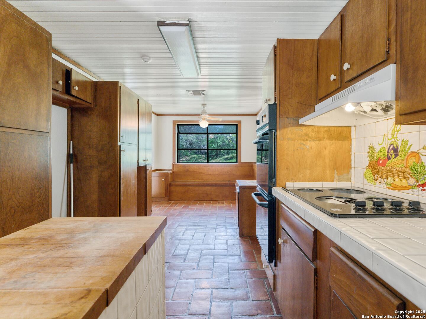 100 Tomahawk Trail San Antonio TX 78232