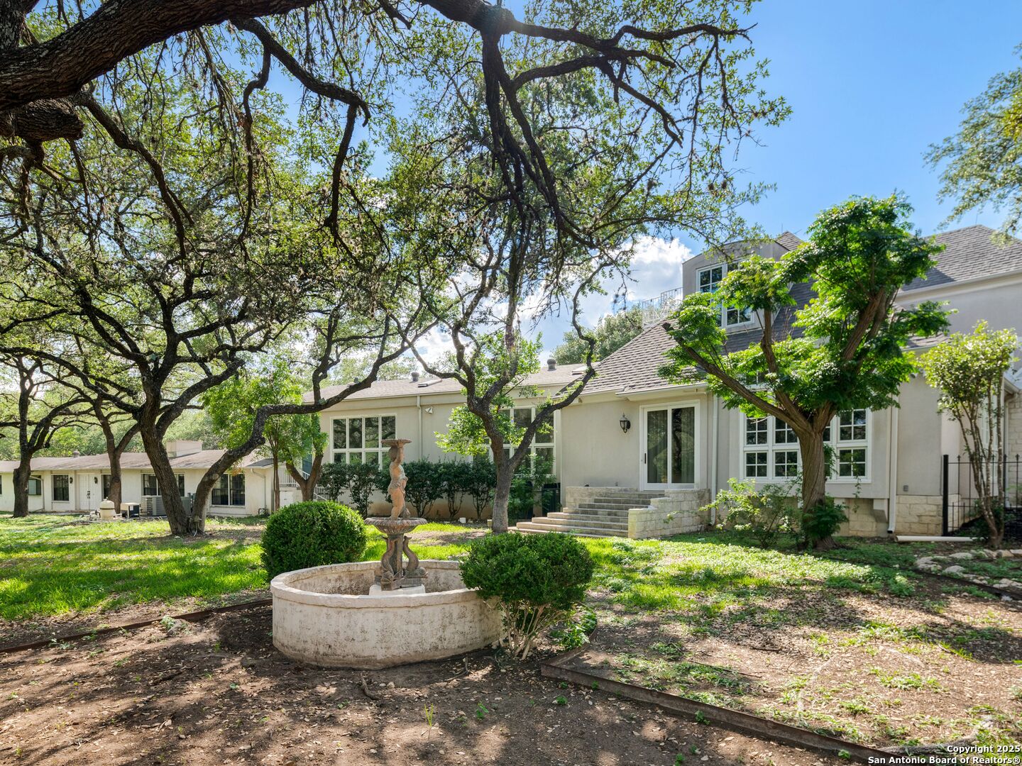 100 Tomahawk Trail San Antonio TX 78232