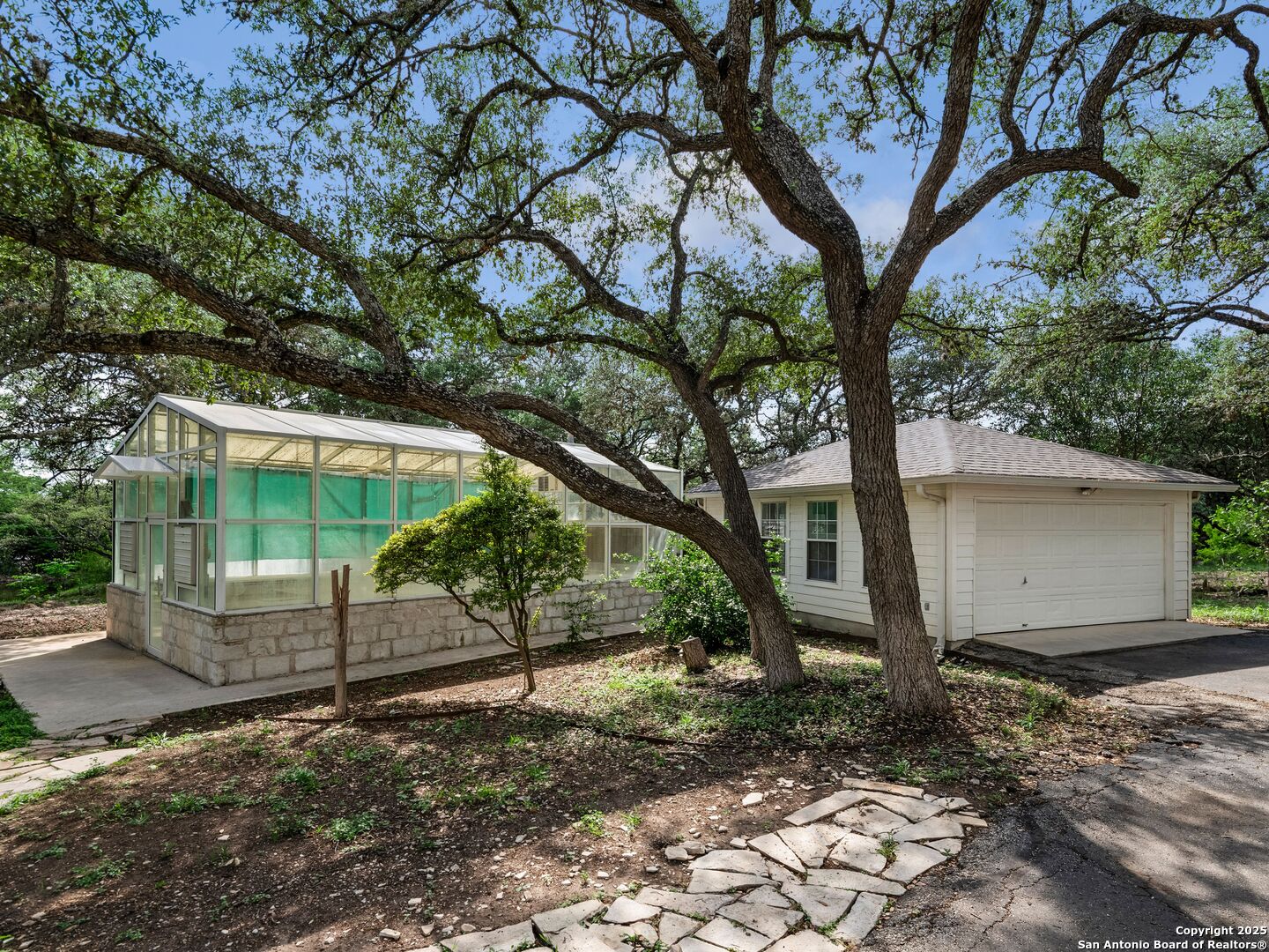 100 Tomahawk Trail San Antonio TX 78232