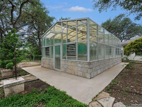 100 Tomahawk Trail San Antonio TX 78232