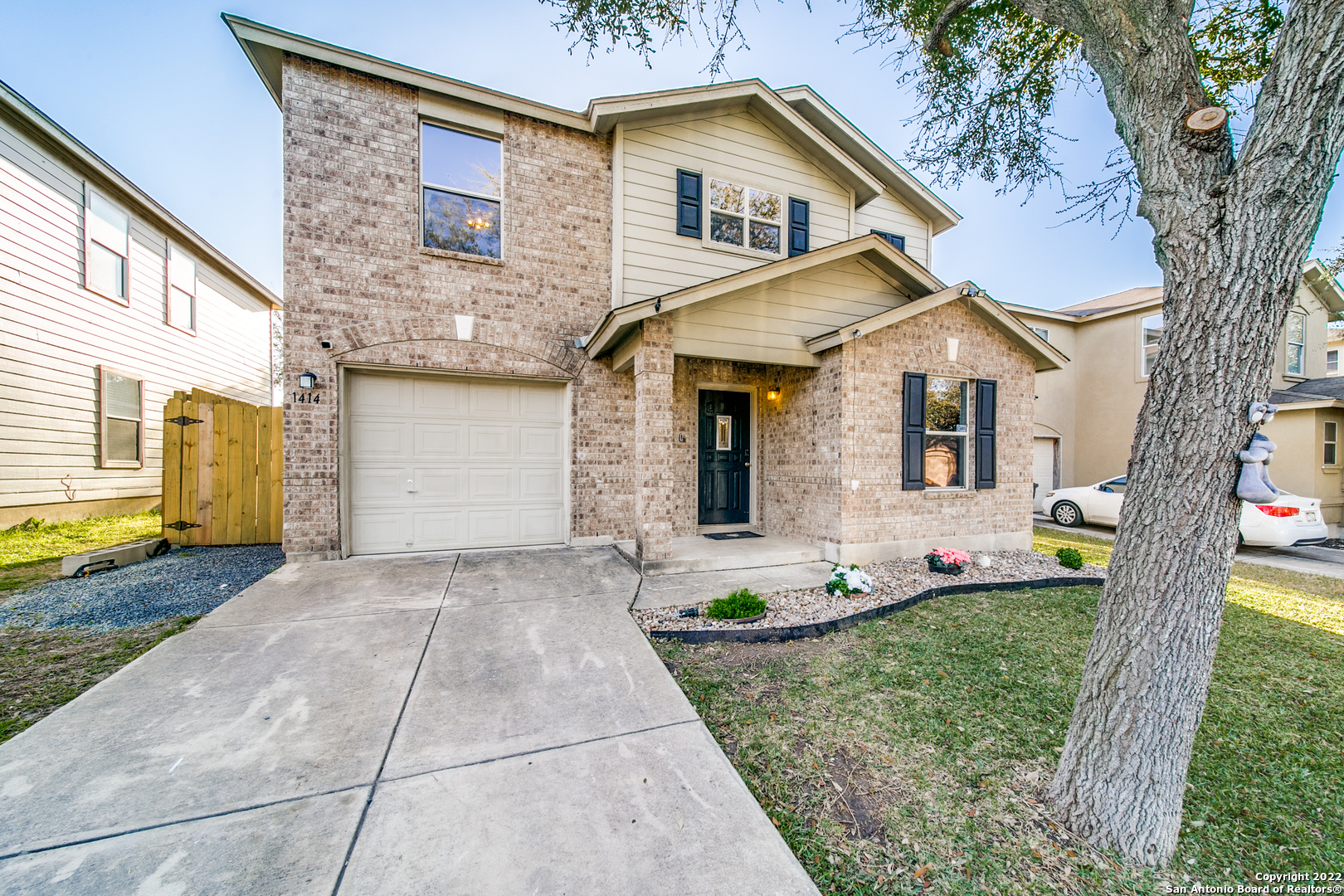 1414 Range Field San Antonio TX 78245