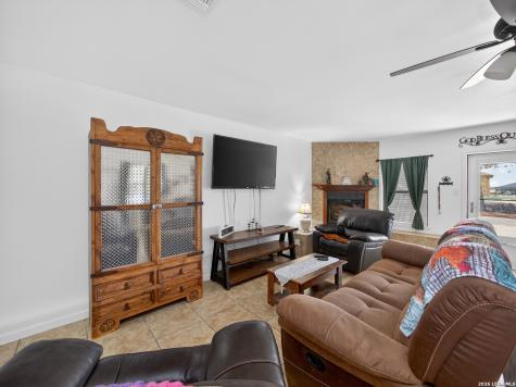 213 Bluebonnet Ridge La Vernia TX 78121