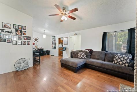 5936 Misty Glen San Antonio TX 78247
