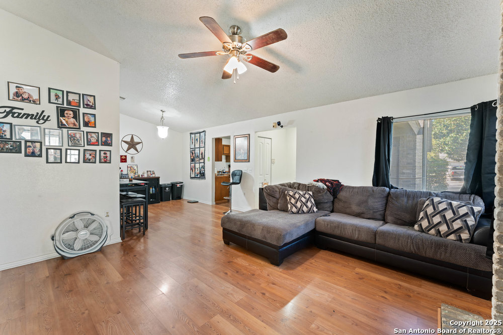 5936 Misty Glen San Antonio TX 78247