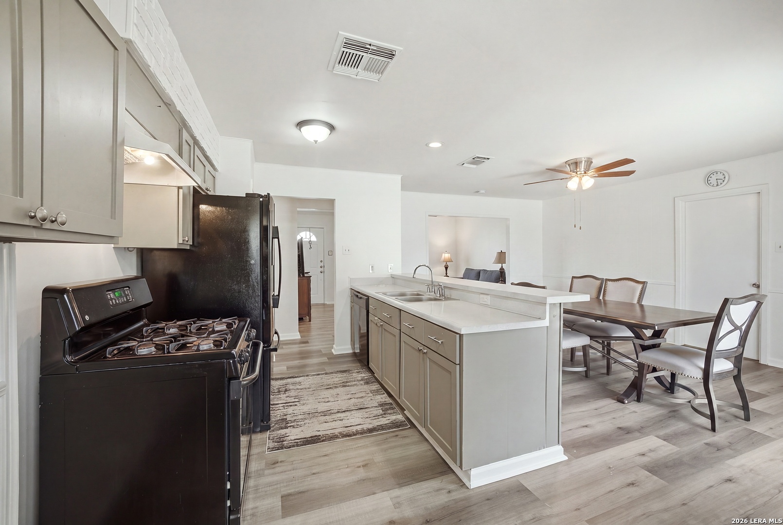 4423 Sun Vista San Antonio TX 78217