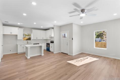 107 Calles Street San Antonio TX 78207