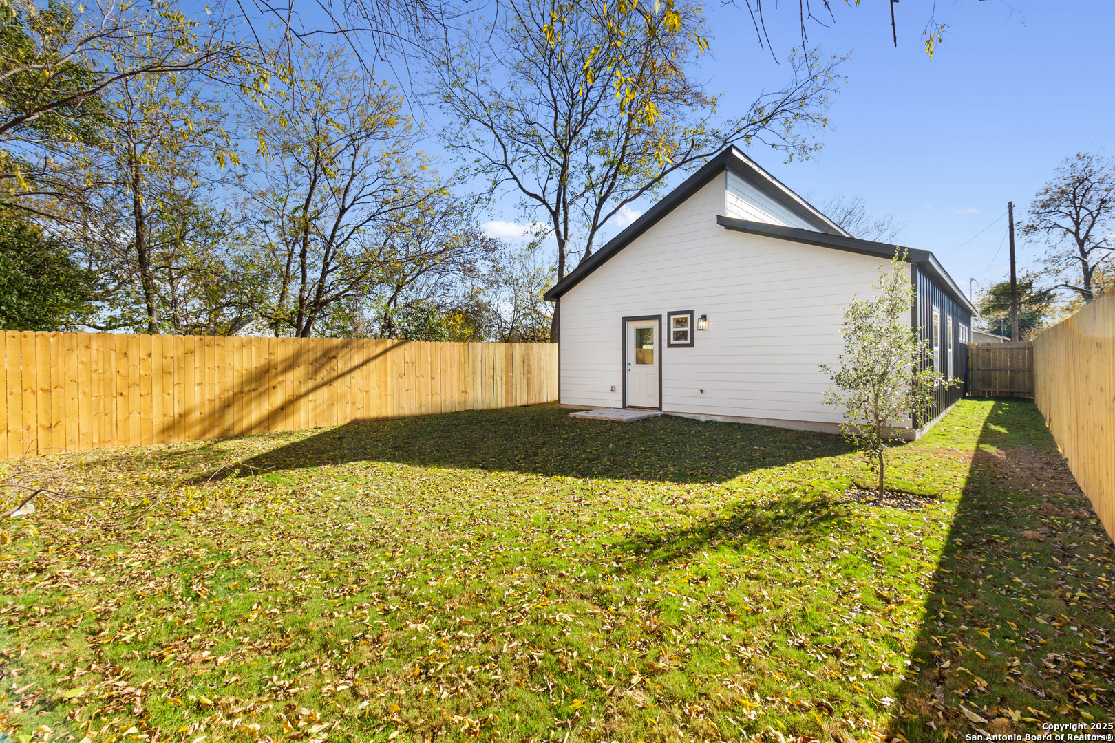 107 Calles Street San Antonio TX 78207
