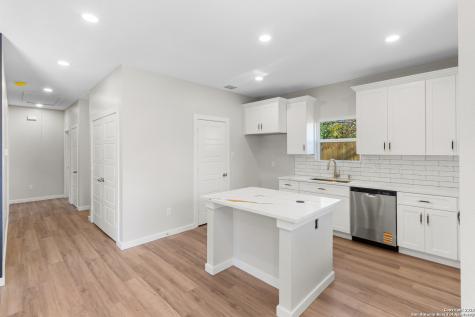 107 Calles Street San Antonio TX 78207
