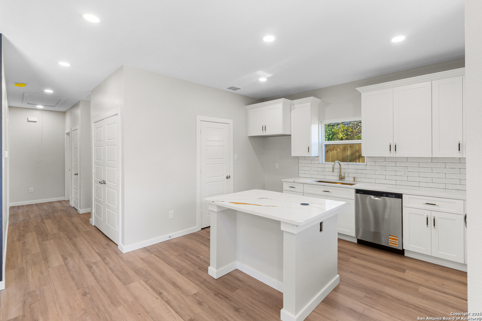 107 Calles Street San Antonio TX 78207
