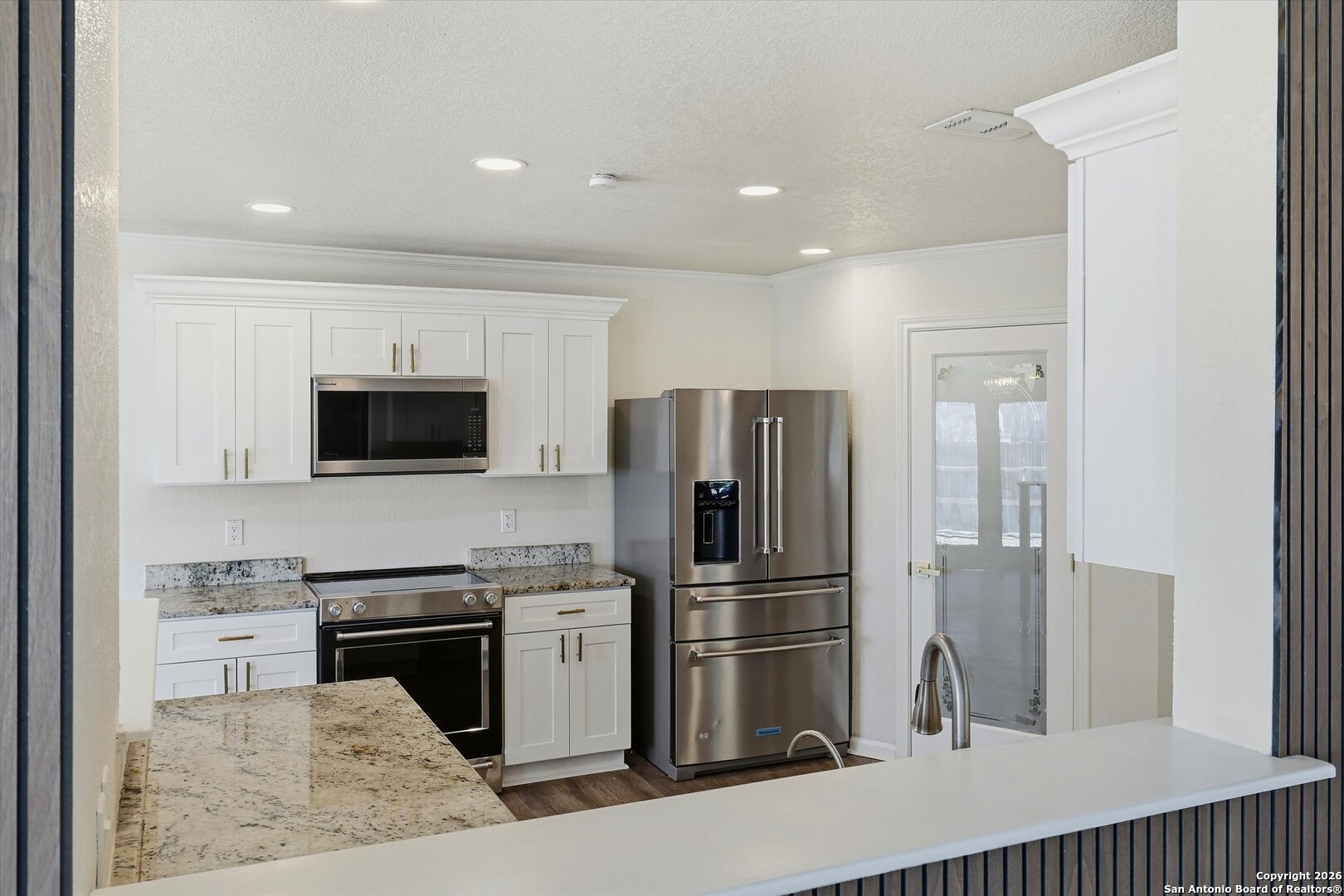 4202 Waldon Pond San Antonio TX 78245