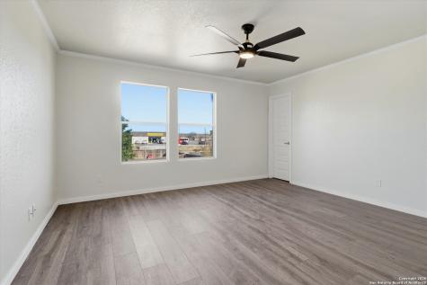 4202 Waldon Pond San Antonio TX 78245