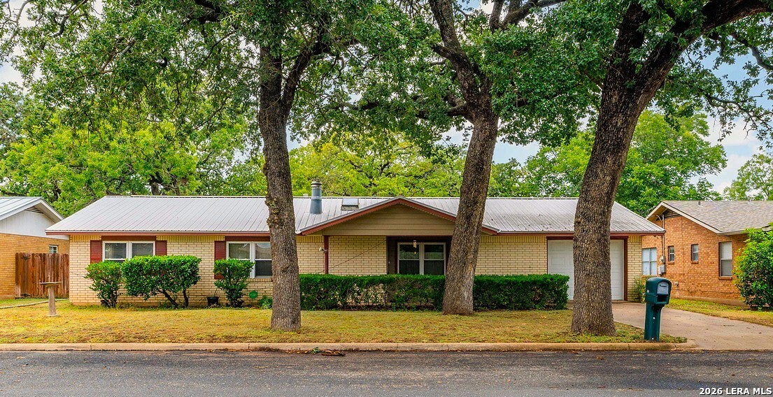 606 S Columbus Street Fredericksburg TX 78624