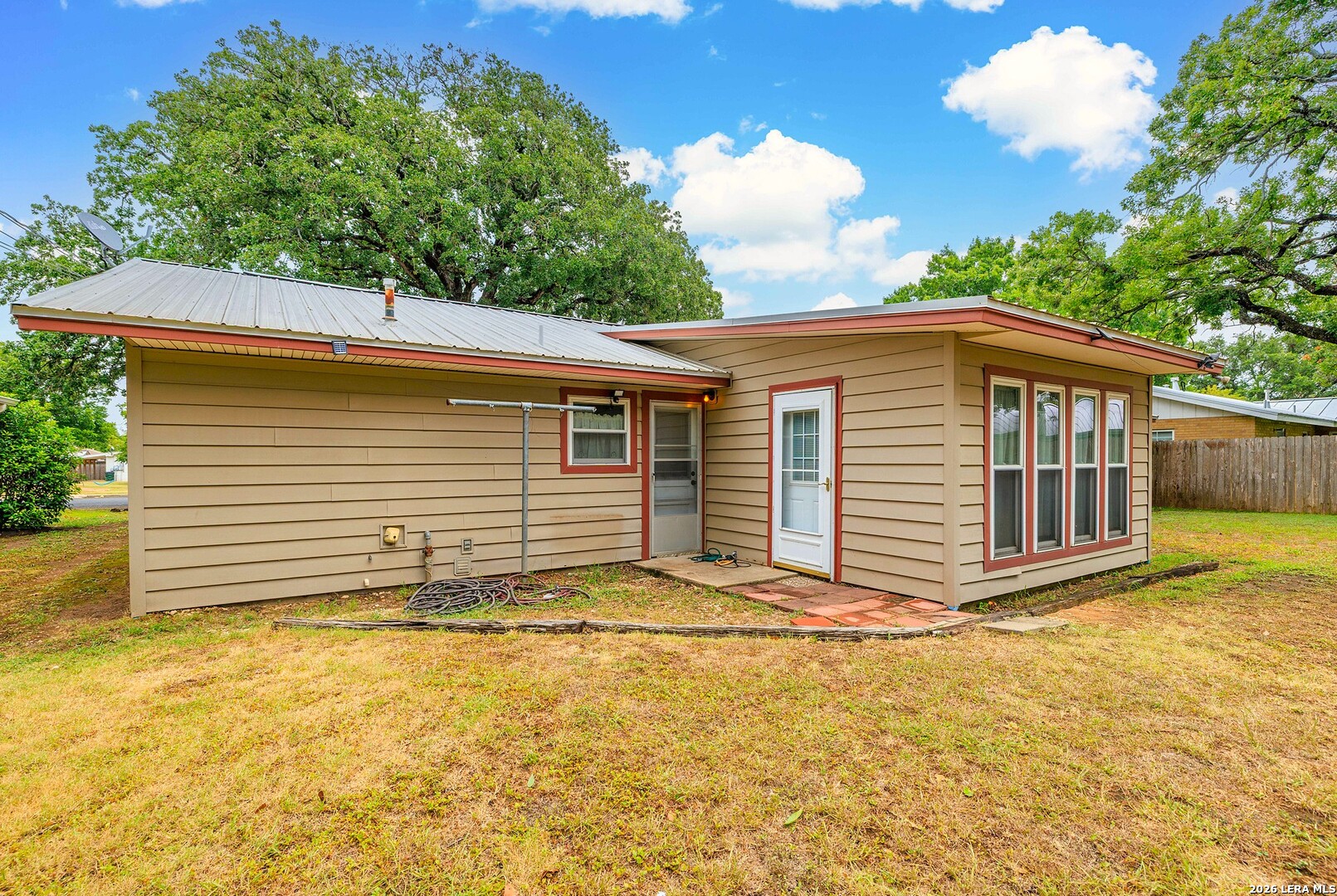 606 S Columbus Street Fredericksburg TX 78624